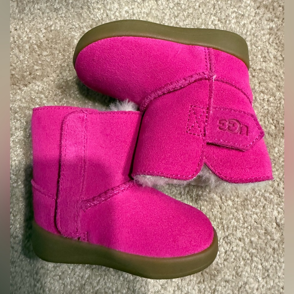 UGG Kids Pink Boots Keegan size 02/03 toddler boots
